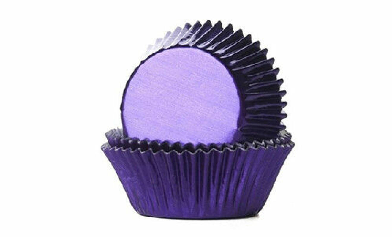 lila skimrande muffinsformar för cupcakes