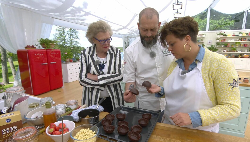 Linda Hansson tillsammans med Birgitta Rasmusson och Johan Sörberg. Foto: TV4 Linda Hansson tillsammans med Birgitta Rasmusson och Johan Sörberg. Foto: TV4