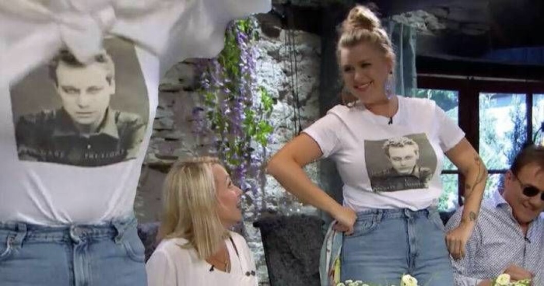 Linnea Henrikssons bytte om under lunchen i ”Så mycket bättre”. Foto: TV4 Linnea Henrikssons i Eric Gadd t-shirt i "Så mycket bättre"
