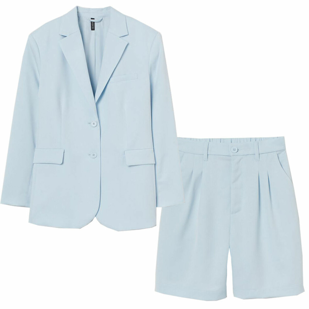 ljusblå kostym med shorts