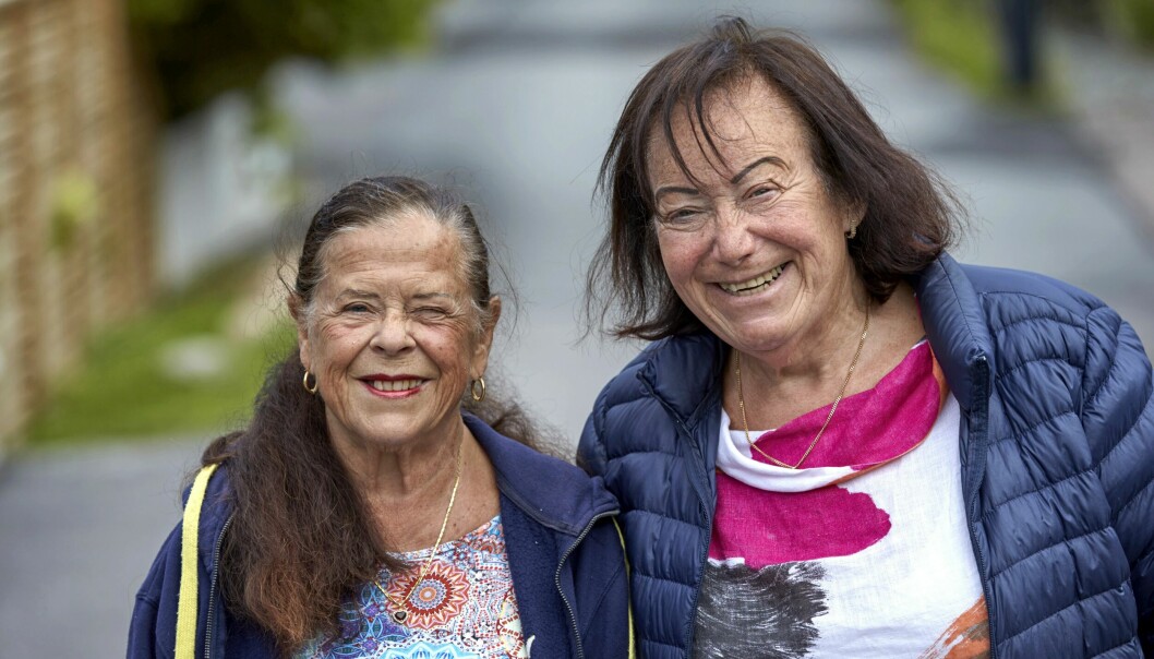 Siri och Louise har fortsatt vara gifta efter könskorrigeringen.
