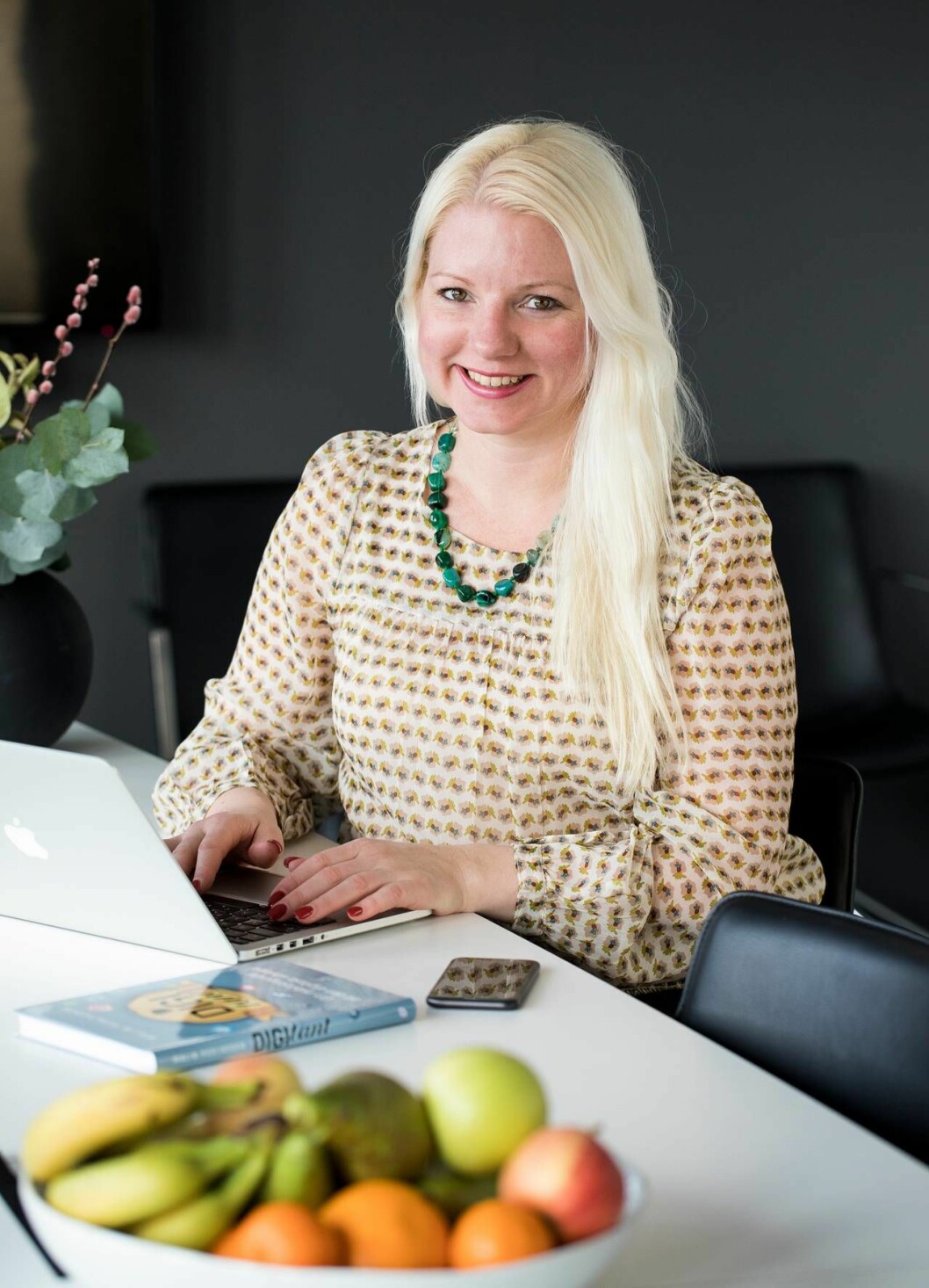 Malin Perlheden är författare till boken <em>Digitant – din nybörjarguide till den digitala världen</em>. Foto: Christina Uhlin Malin Perlheden om boken Digitant