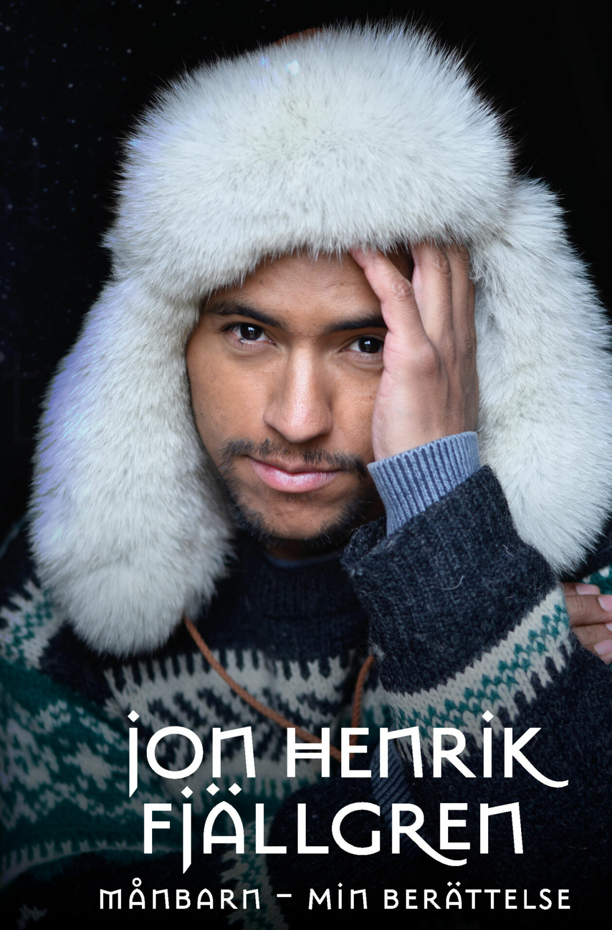 Jon Henrik Fjällgren har skrivit <em>Månbarn</em> tillsammans med sin vän Maria Andersson. Bokomslag på Månbarn – min berättelse av Jon Henrik Fjällgren.