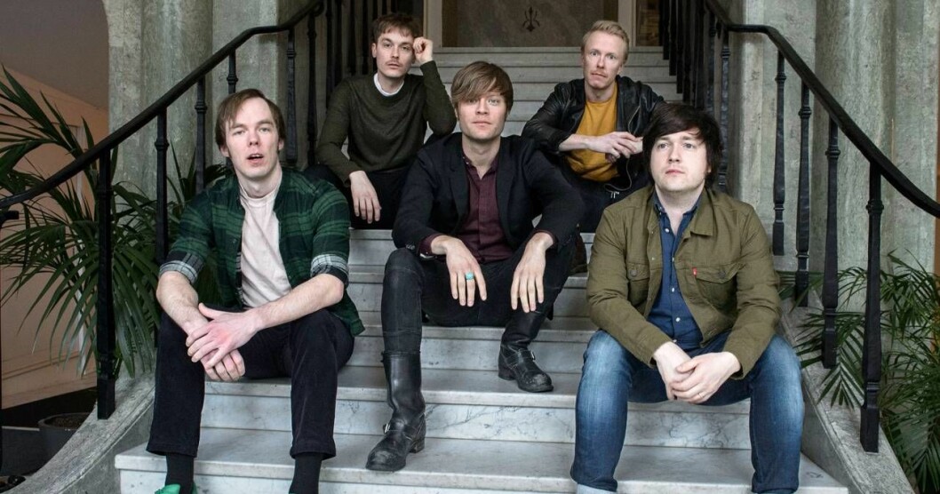 Mando Diao består i dag av Daniel Haglund, Jens Siverstedt, Björn Dixgård, Patrik Heikinpieti och Carl-Johan Fogelklou. Foto: Noella Johansson/TT Mando Diao blir husband i På spåret i SVT 2019/2020.