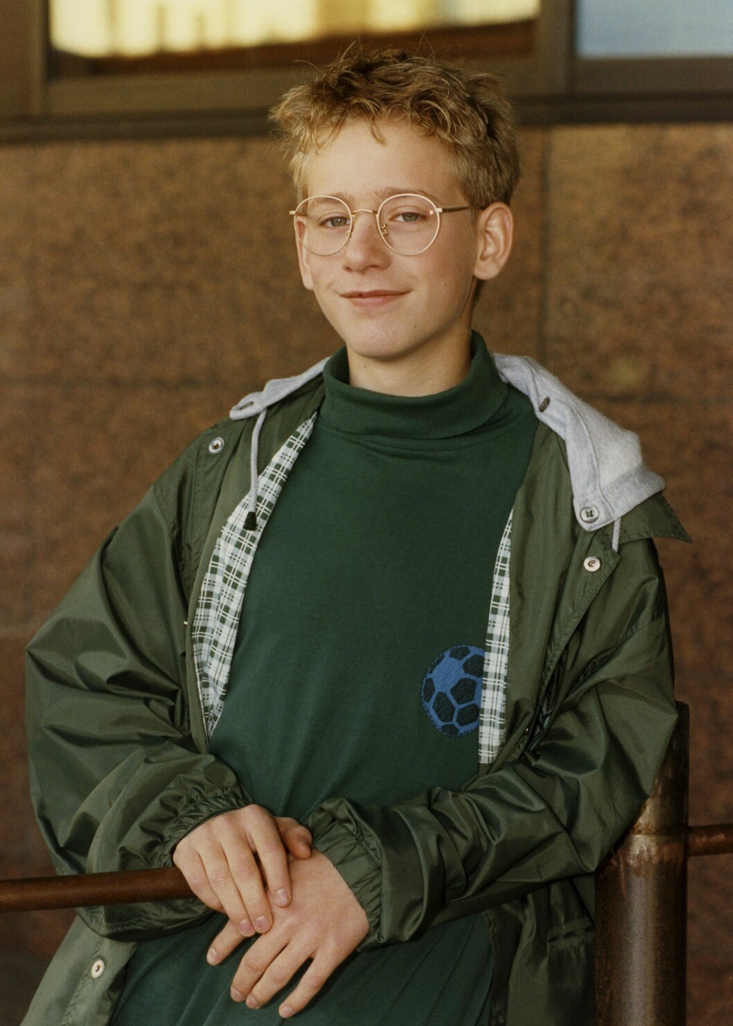 Martin Andersson spelade, efter att ha medverkat i Lotta-filmerna, rollen som Bert i tv-serien, och senare filmen, med samma namn. I dag är han matematiker. martin andersson