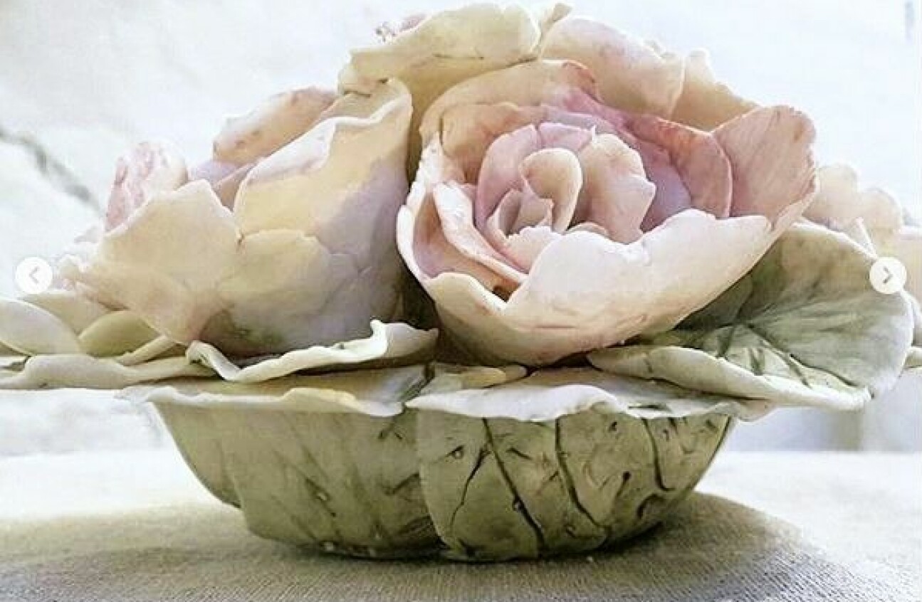Den färdiga skapelsen. Keramikblommor