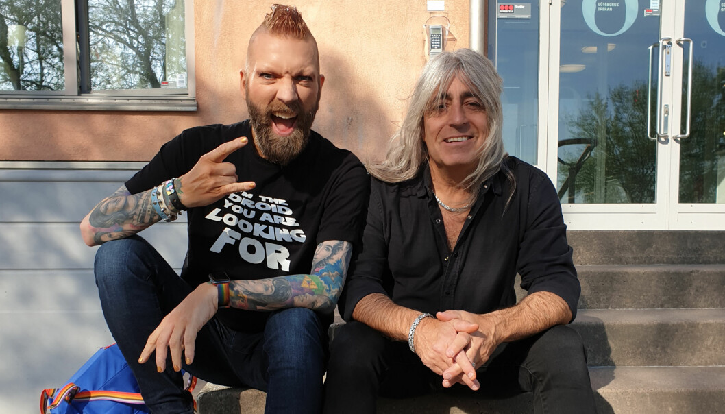 Mikkey Dee och Rickard Söderberg i Hjälp! Jag ska på opera.