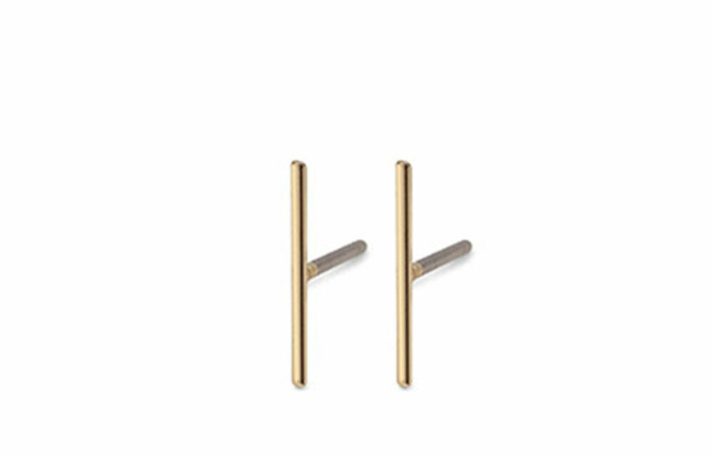 Minimalistiska örhänge, som ett streck i guld.