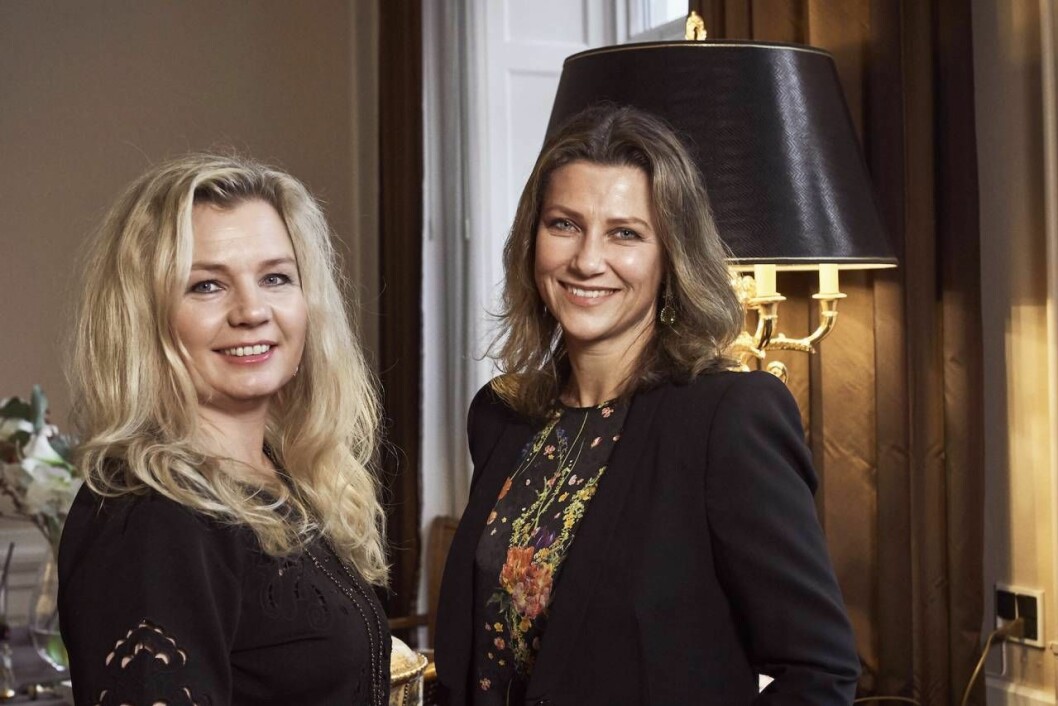 Tillsammans med Elisabeth Nordeng driver Märtha Louise kursverksamheten Soulspring, med visionen att skapa förändringar inifrån. Foto: Runolfur Gudbjornsson Märtha Louise och Elisabeth Nordeng