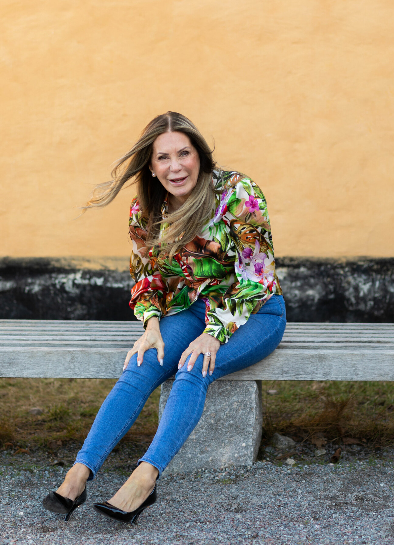 – Jag vill dela med mig av min berättelse för att stärka andra. Jag vill att alla ska inse att det finns hopp, säger Monica som i dag känner sig fri och lycklig. Monica Ek blev utsatt för sexuella övergrepp redan som barn och hela hennes liv har präglats av övergrepp och våld. Trots det har hon valt att förlåta, försonas och förstå.