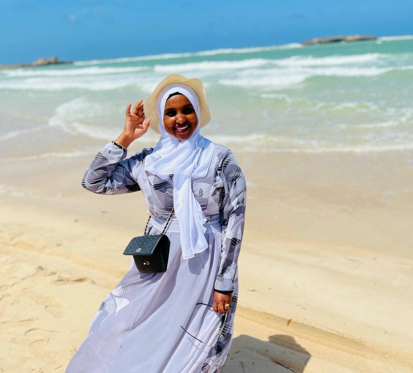 Glad Muna Idow på stranden i Mogasishu.