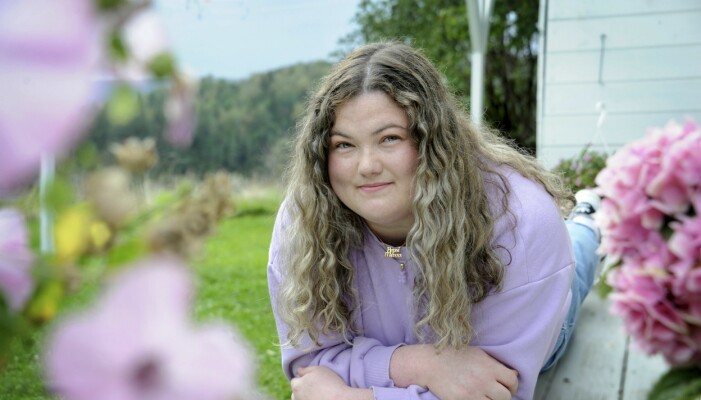 Karoline tror att hon alltid kommer att få leva med sin diagnos. Men hon känner sig ändå positiv inför framtiden. Karoline tror att hon alltid kommer att leva med diagnosen selektiv mutism
