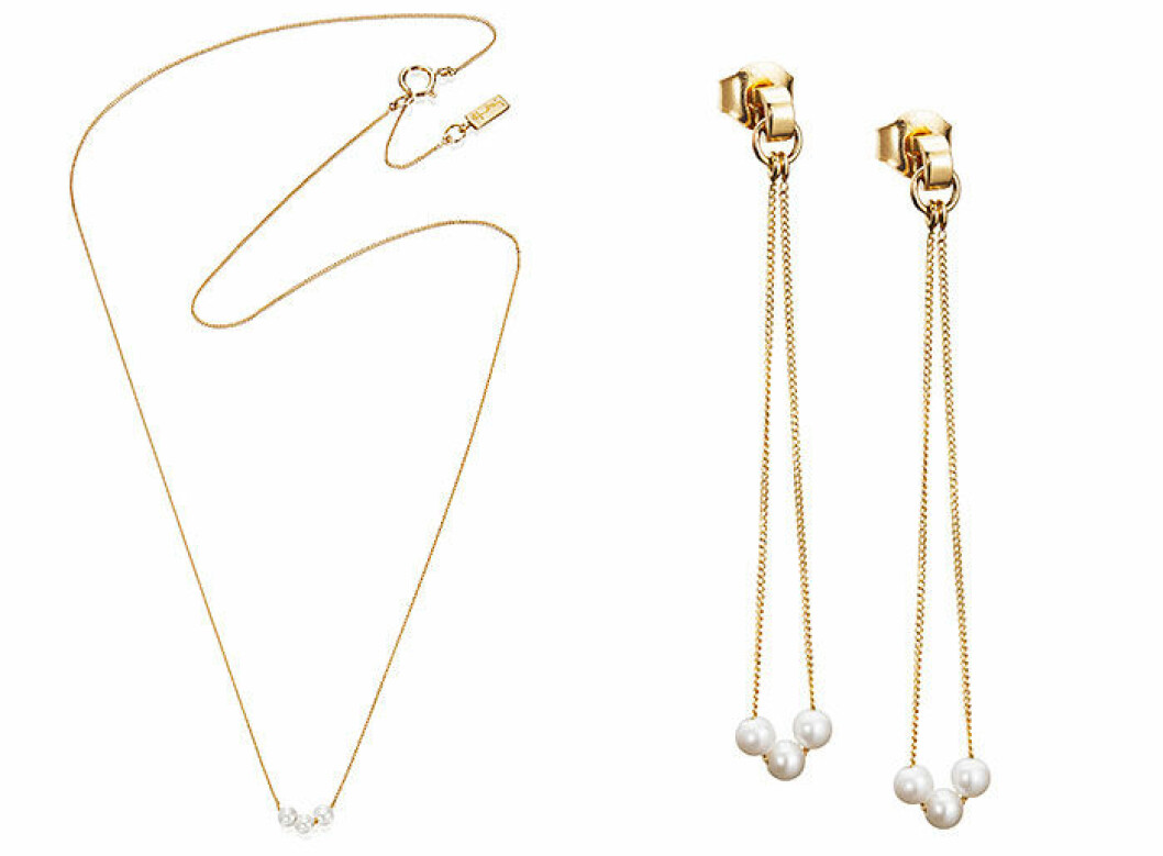 Halsband och örhängen ur kollektionen My little pearl av Efva Attling.