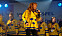 Nanne Grönvall sjunger för hockeydamerna.