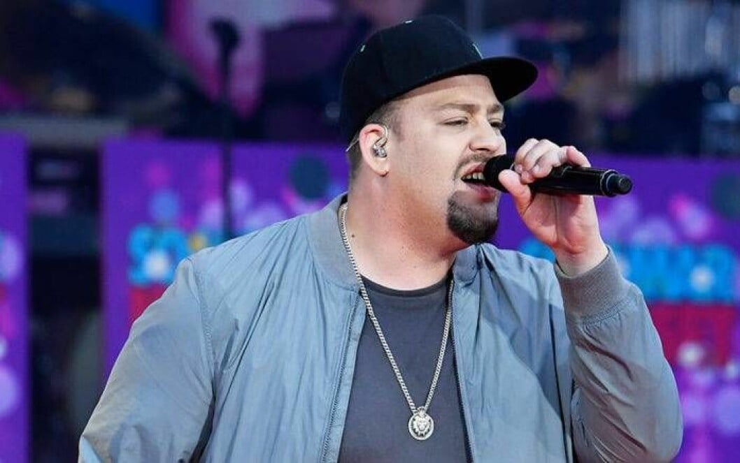Nano Omar har släppt en musikvideo till sin låt ”Hold on” som är producerad av Michael Jacksons son Prince Jackson. Bild: IBL Nano Omar är enligt uppgifter klar för Melodifestivalen 2019.