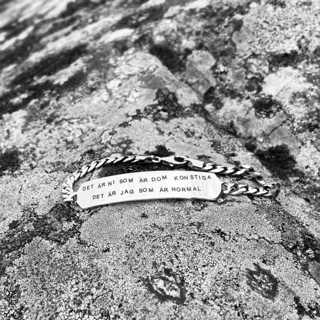 Evfa Attling och Thåström armband med text