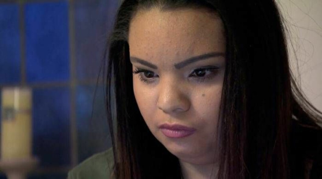 Nicole inser att hon måste bryta sina shoppingmönster och sluta vara beroende av sin pappa. Foto: TV3 Nicole i Lyxfällan