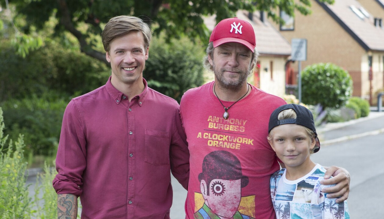 Anderslöv är inte stort! Nils mötte gamle skol- och fotbollskamraten Marcus Andersson och hans son Elliott på sin mammas gata. Nils träffar sin skolkamrat och dennes son.