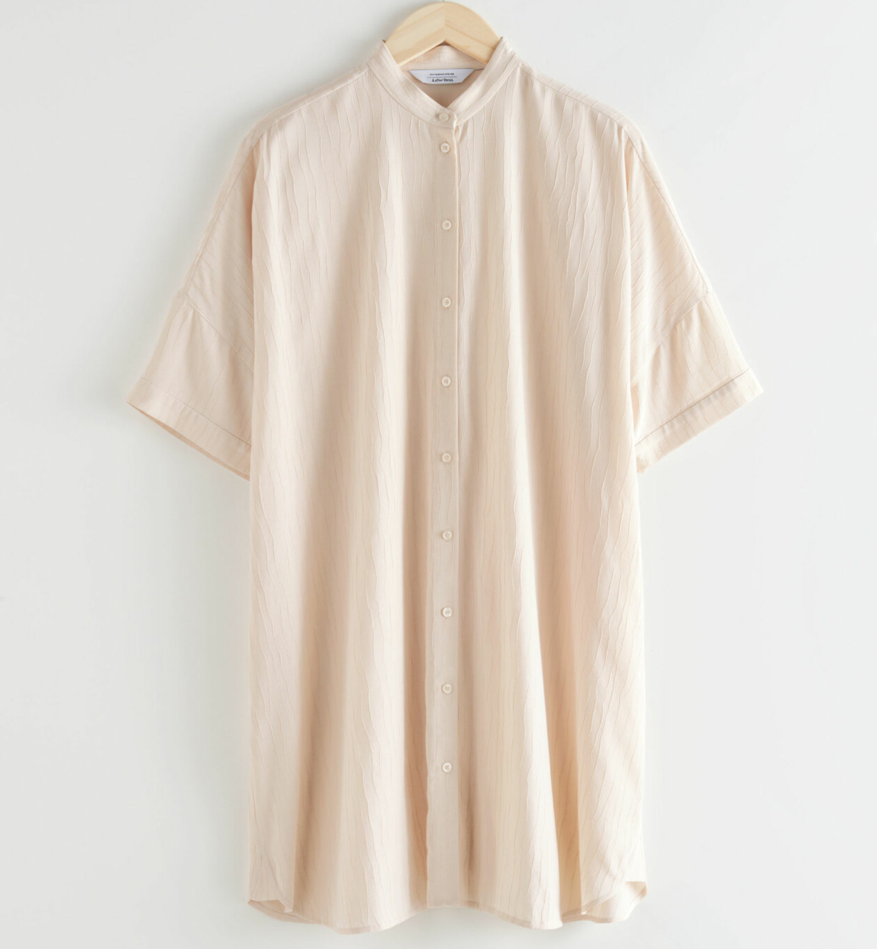Offwhite tunika/skjortblus med knappar fram, från & Other Stories