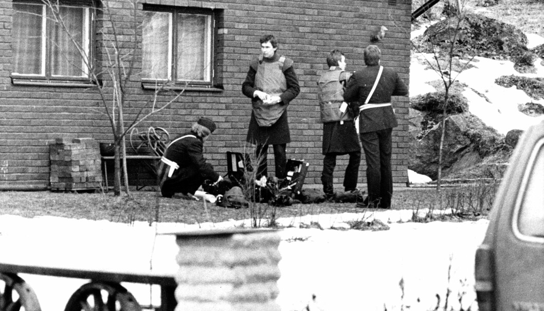 Säkerhetspolisen hade fått tips om att "något stort" var i görningen. Uppgifterna ledde till att planerna på "operation Leo" rullades upp. Här tillslag mot en villa utanför Stockholm. Operation Leo, tillslag