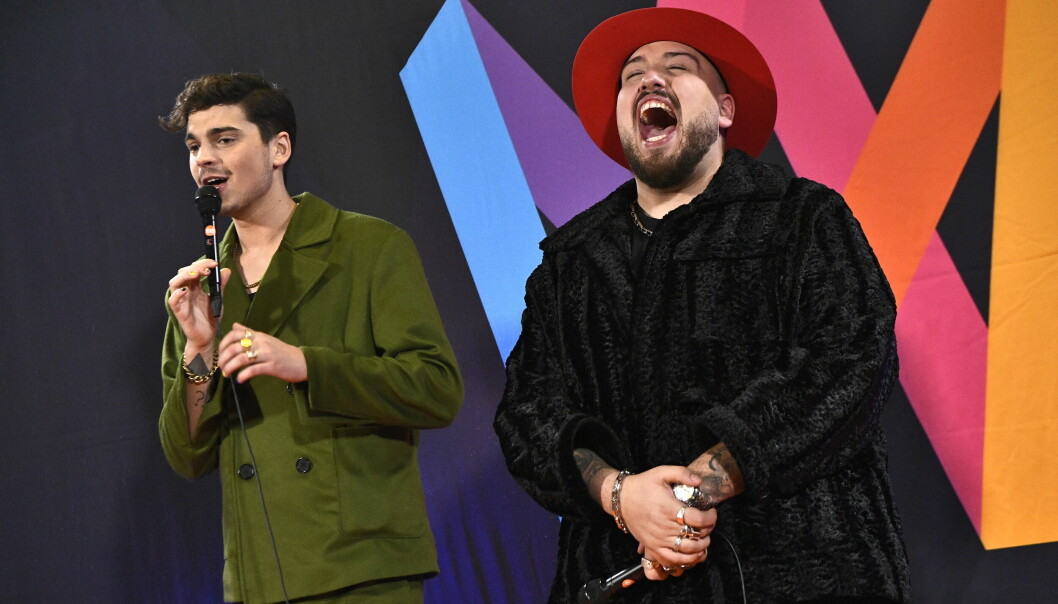 Oscar Zia och Anis Don Demina presenteras som programledare för en av Melodifestivalens deltävlingar 2021.