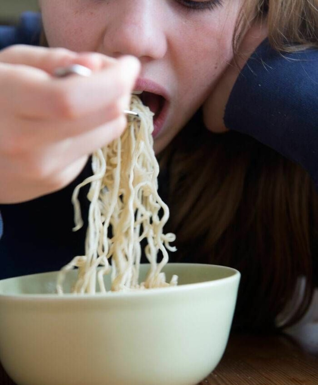 Studentfavoriten nummer ett. Nudelsoppa är billigt, gott och kan innehålla palmolja. Foto: TT Nudelsoppa med palmolja