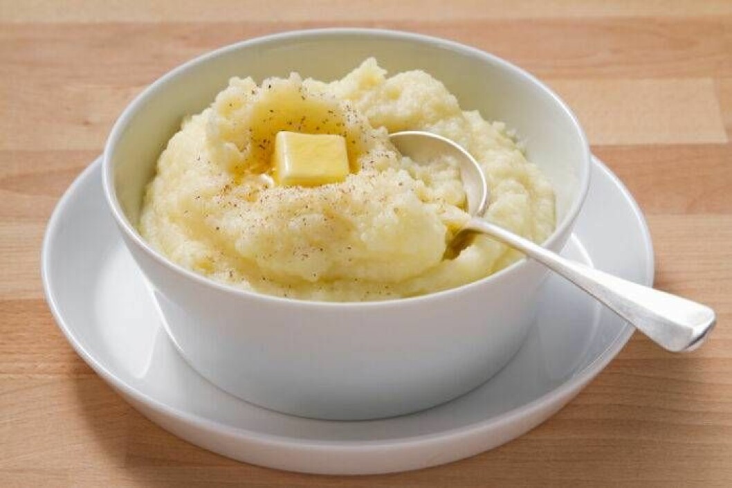 Pulvermoset är en kär vän att hålla i handen när tiden är knapp. Halvfabrikatet kan dock innehålla palmolja. Foto: TT Pulvermos med palmolja