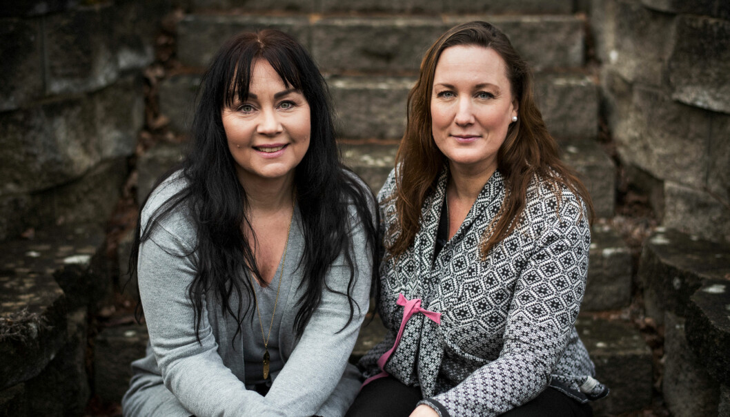 Tillsammans med journalisten Jessika Devert har Paulina skrivit boken <em>Utnyttjad, våldtagen och såld</em> – en sann historia, som kommer ut den 10 september 2020. Paulina Bengtsson och Jessika Devert sitter bredvid varandra utomhus på en stentrappa. De ser in i kameran med allvarsamma leenden.