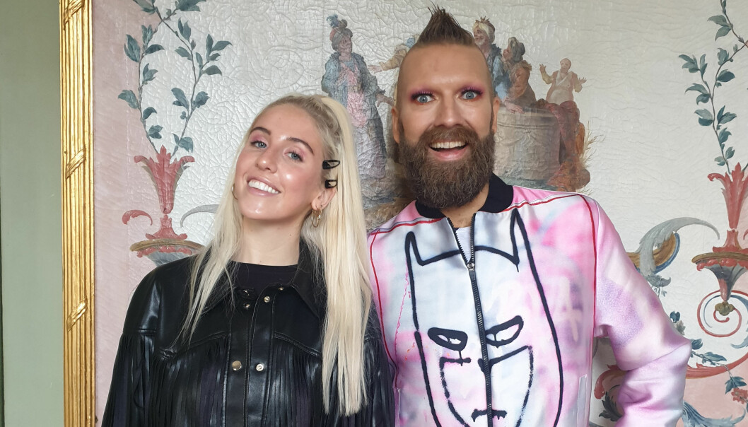 Peg Parnevik och Rickard Söderberg i Hjälp! Jag ska på opera.