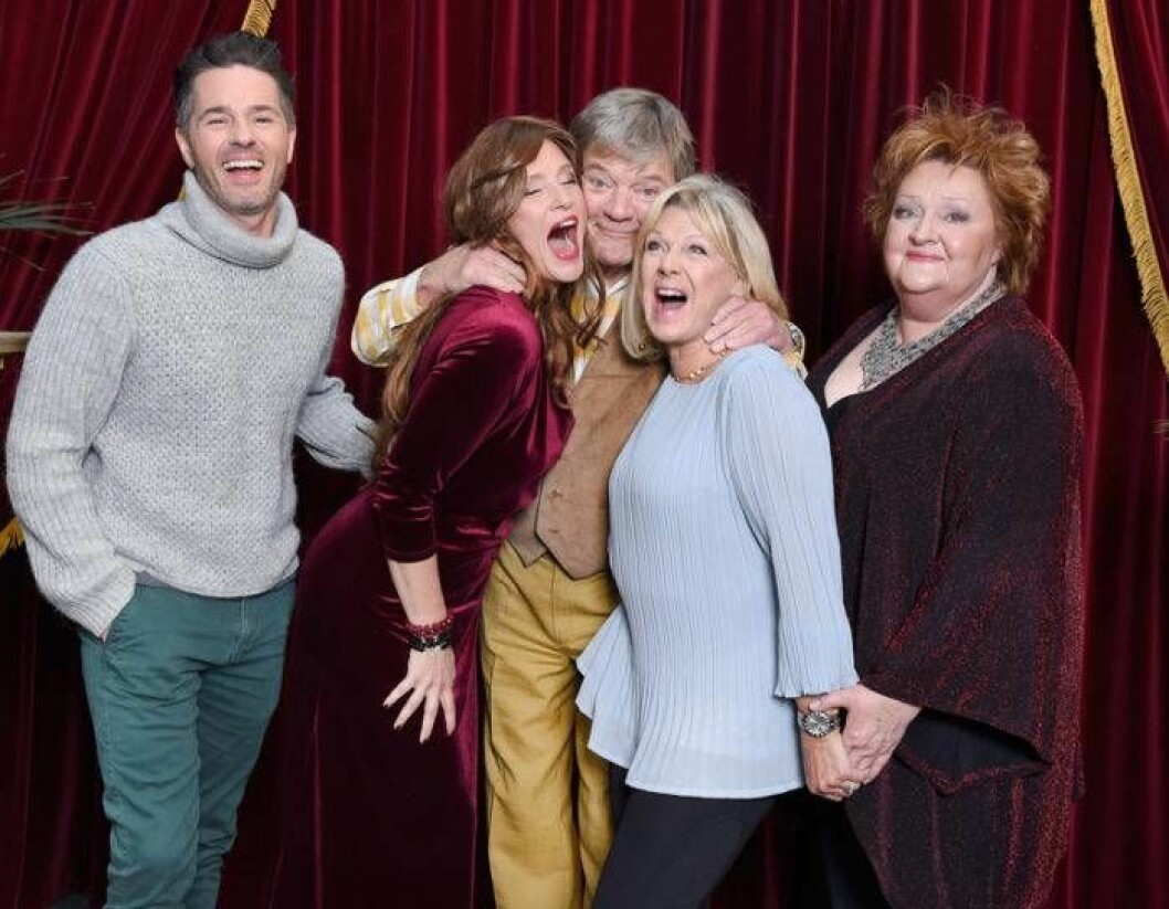 <em>Stjärnorna på slottet</em> 2017: Peter Jöback, Regina Lund, Bosse Parnevik, Ann-Louise Hanson och Marianne Mörck. Foto: IBL Bildbyrå Peter Jöback, Regina Lund, Bosse Parnevik, Ann-Louise Hanson, Marianne Mörck i Stjärnorna på slottet 2017