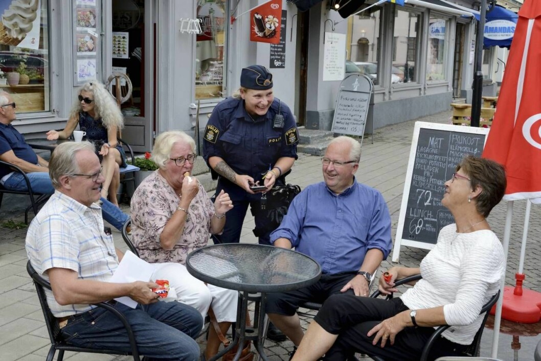 Jobbet som polis har gett Jenny en gedigen erfarenhet av att möta människor. Foto: Joi Grinde Polis som möter människor