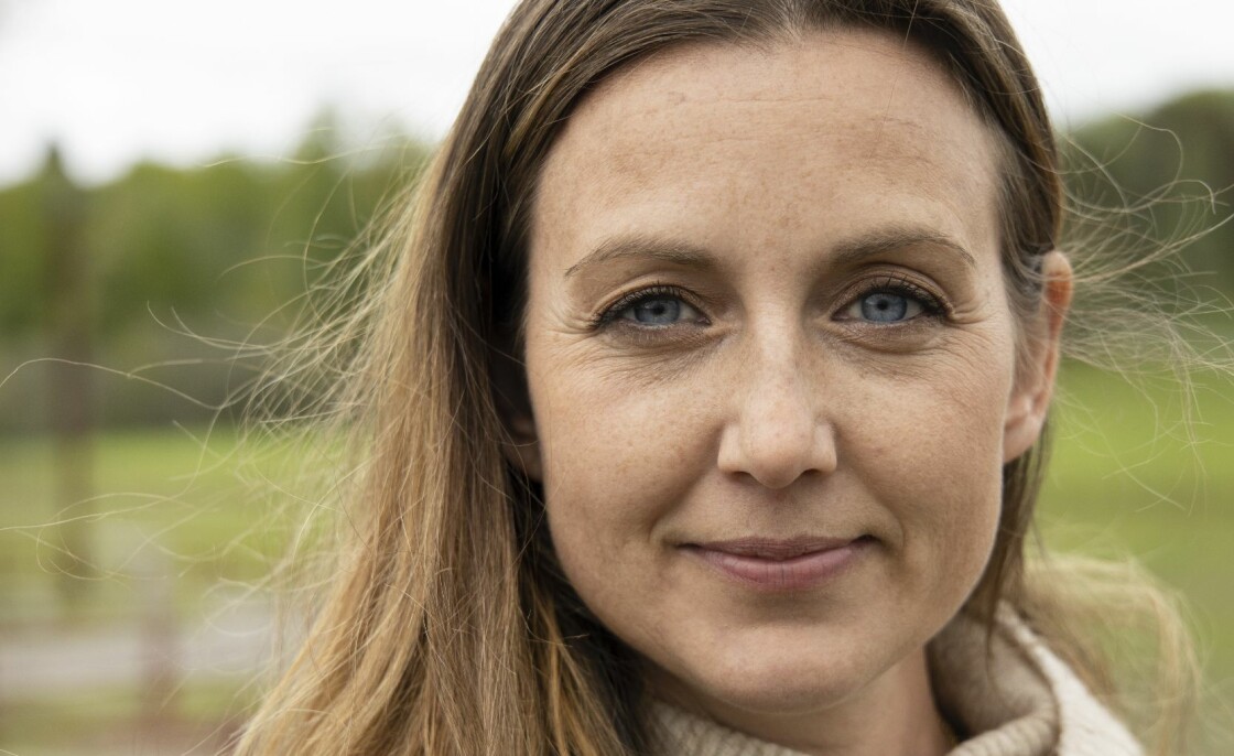 Porträtt av allas.se:s bloggare Sanna Lundell som skriver om coronakrisen 2020.