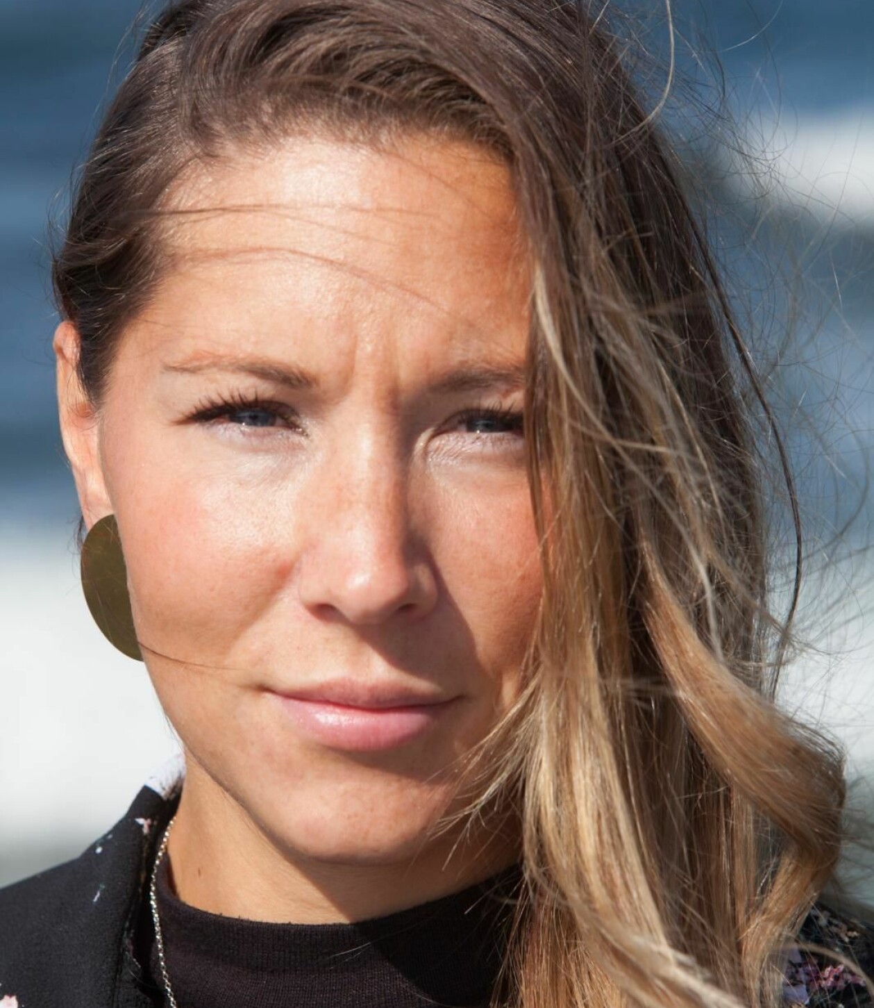 För Sofie är det viktigt att de egna barnen får en bra barndom. Porträtt av Sofie som växte upp som maskrosbarn.