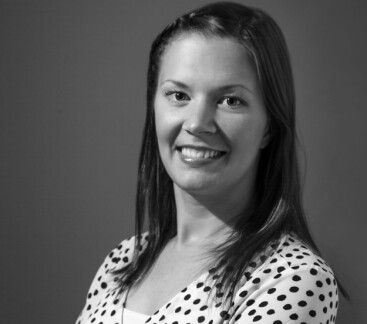 Minna Wallén-Widung är reporter på allas.se. Porträttfoto av Minna Wallén-Widung.