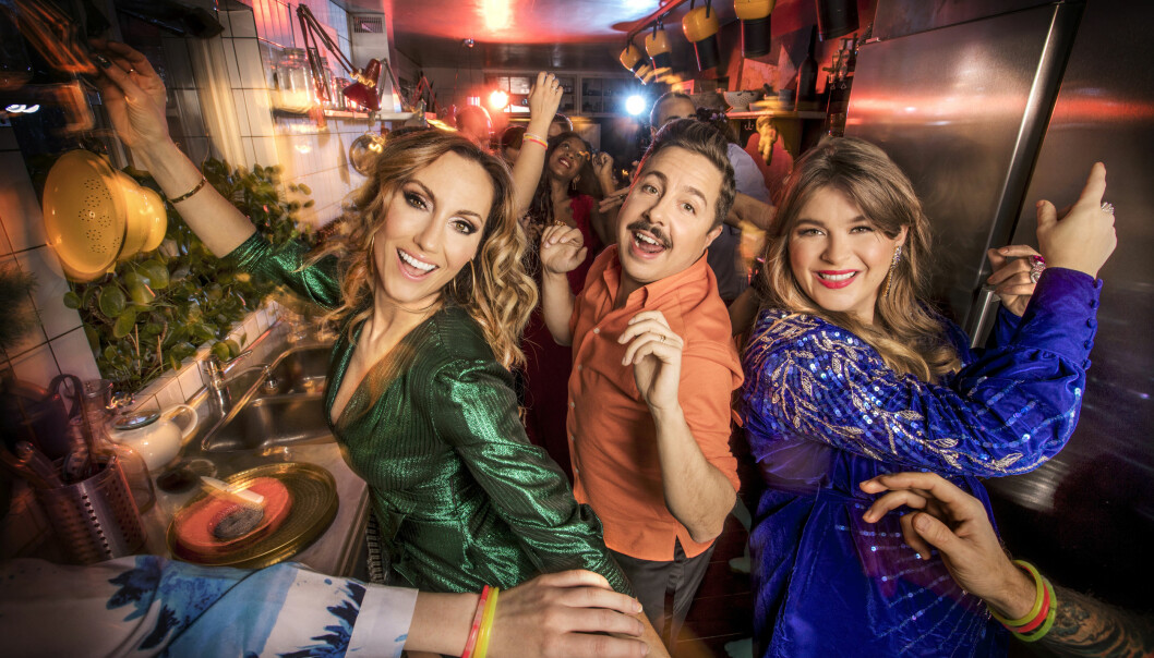 Programledarna i <i>Melodifestivalen</i> 2020 – Lina Hedlund, David Sundin och Linnea Henriksson. Foto: Janne Danielsson/Svt Programledarna i <i>Melodifestivalen</i> 2020 – Lina Hedlund, David Sundin och Linnea Henriksson. Foto: Janne Danielsson/Svt