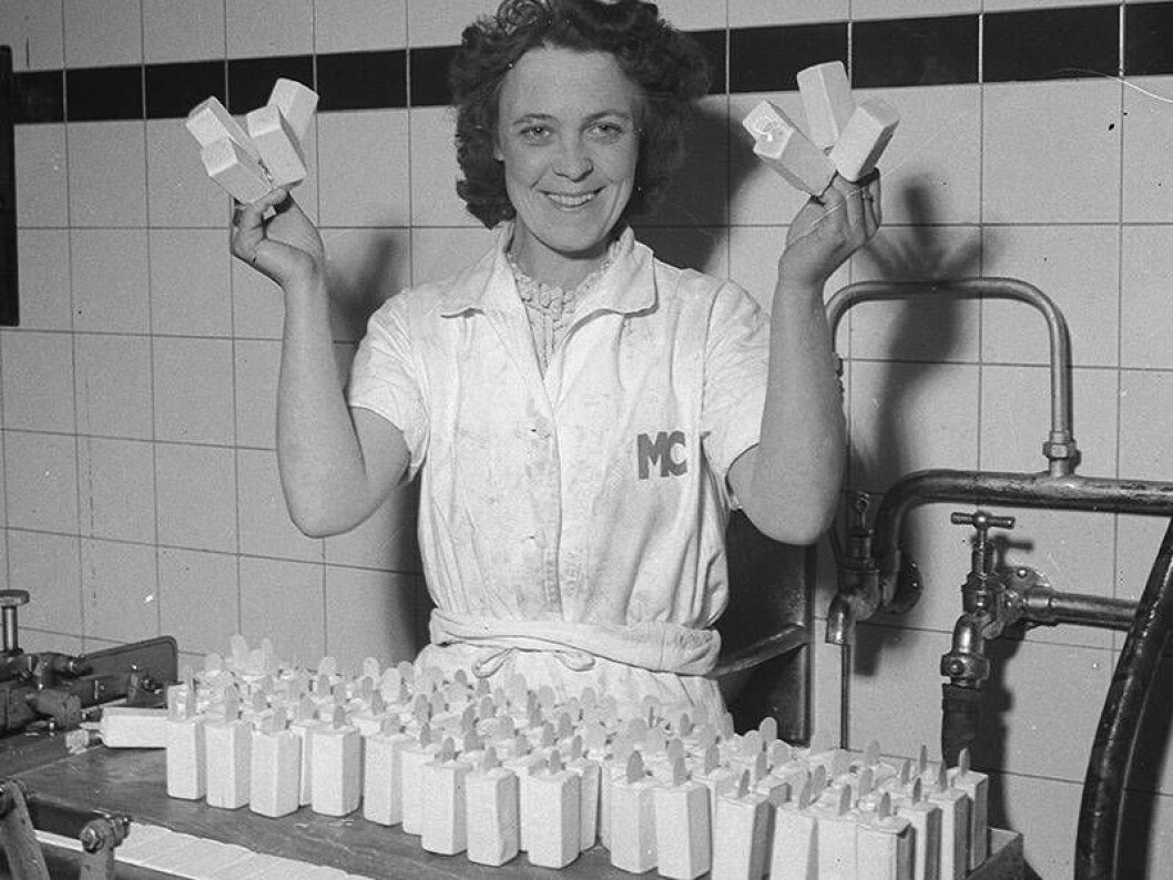Puckpinne och Puckstång var de första glasspinnarna som tillverkades i Sverige, 1935. Foto: IBL Glassen Puck