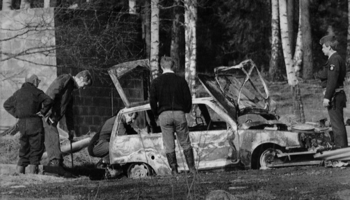 På dagarna lärare i samhällskunskap på gymnasiet. På natten pyroman och iskall mördare. ”Stenbergamannen” spred skräck i Småland under decennier. Stenbergapyromanen, brand