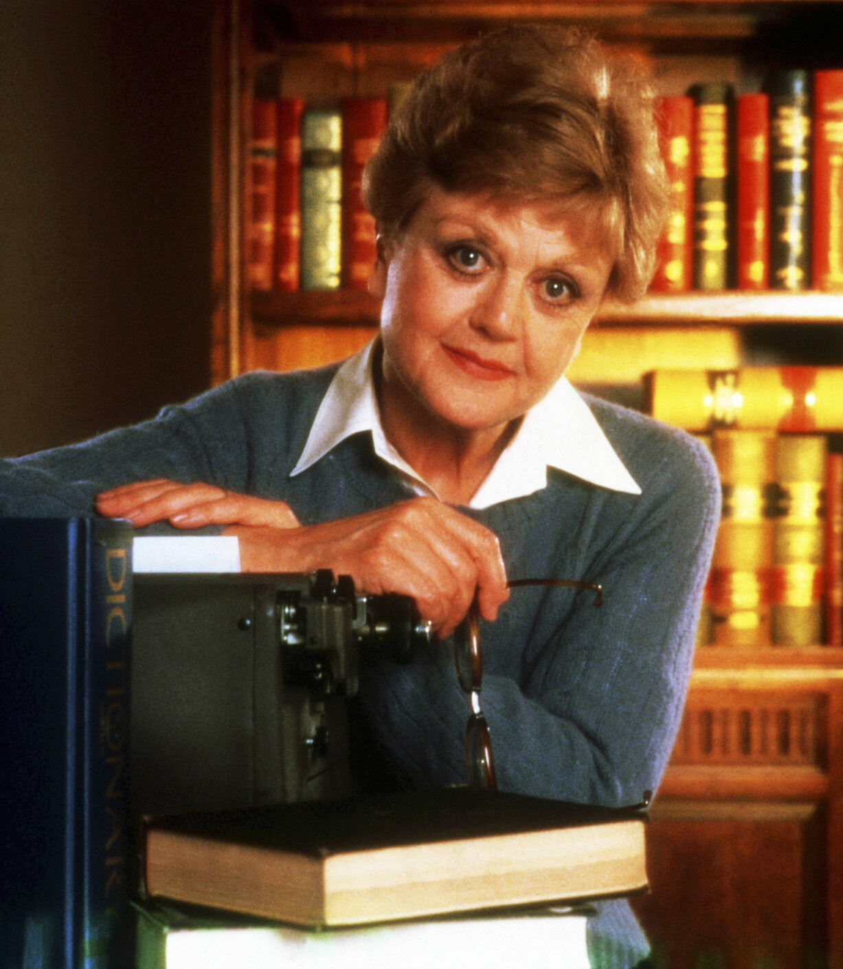 Angela Lansbury behövde inga puffror för att sätta fast mördarna i "Mord och inga visor" Angela Lansbury i tv-serien "Mord och inga visor"
