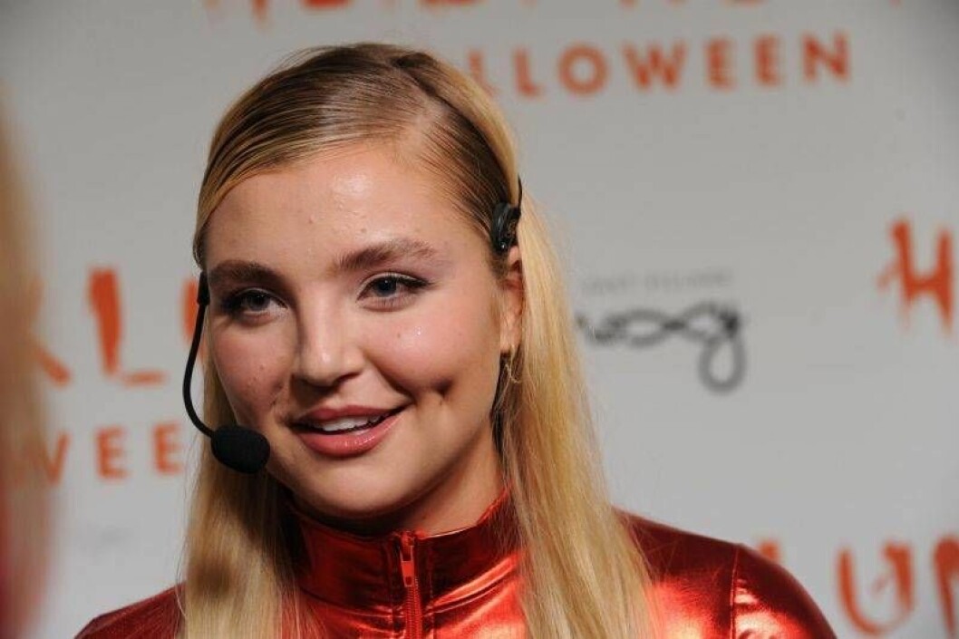 Rachel Hilbert på Heidi Klums halloweenfest 2019