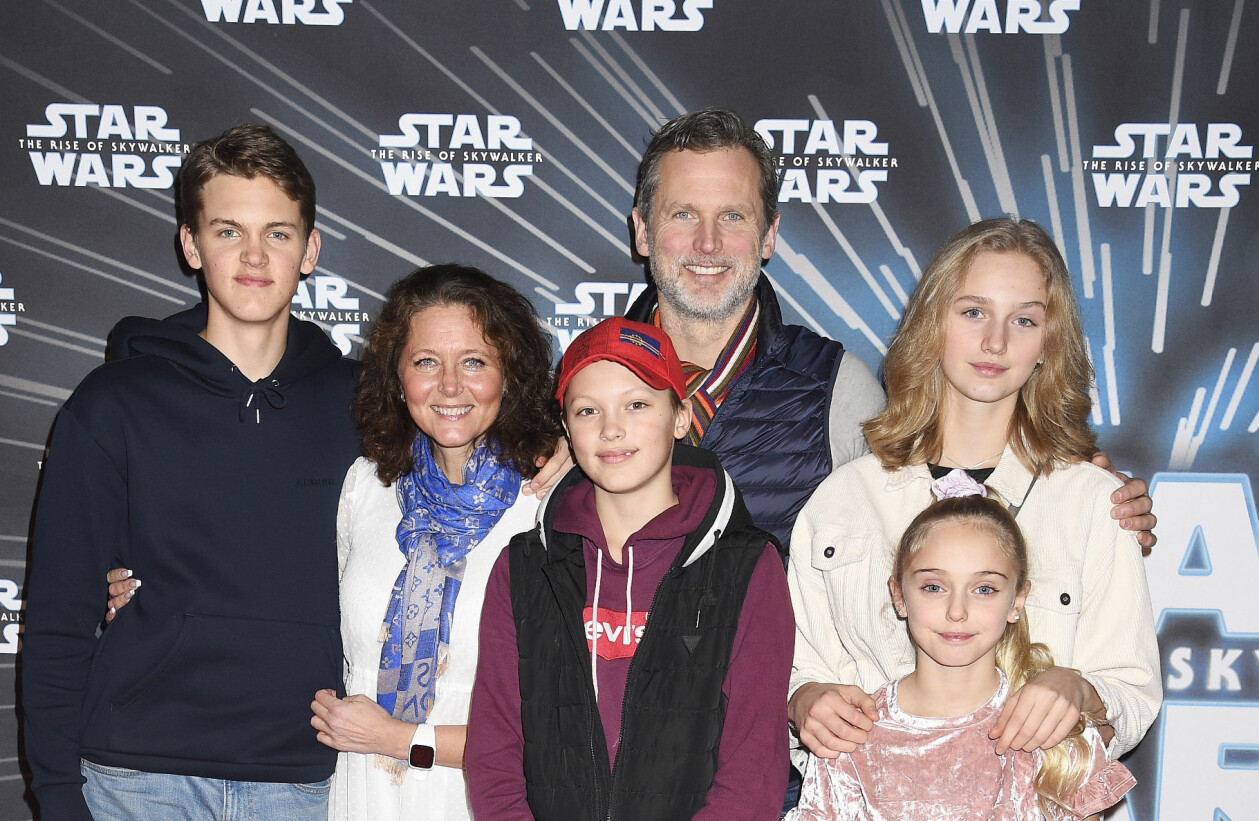 Rickard med sin fru Annika och barnen Lucas, Leo, Lilly och Gloria. Foto: TT Rickard Sjöberg med familj.