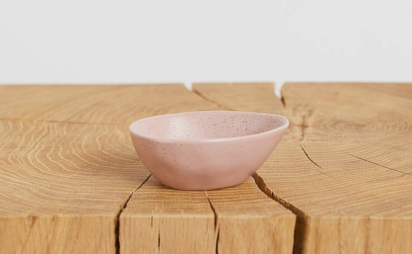 Fin rosa liten skål.