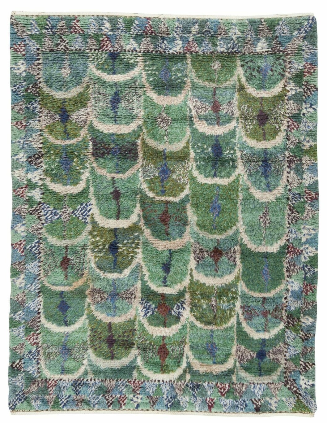 Marianne Richter skapade fantasifulla mönster åt MMF AB. Ett exempel är ryan Fjädern grön från 1947. Det här exemplaret, som mäter 253 x191 cm, ropades upp till 42 000 kr (15 000–18 000) på Bukowskis 2016. Marianne Richter skapade fantasifulla mönster åt MMF AB.