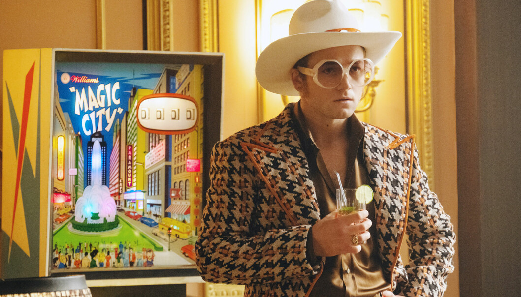 Scen ur Rocketman – filmen om Elton John