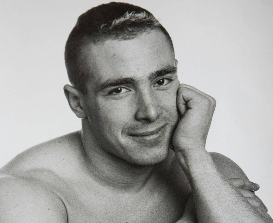 David blev 34 år gammal. Ett svartvitt foto på Sachas son David som bara blev 34 år.