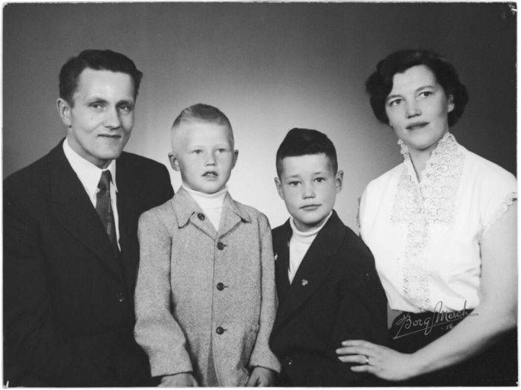 Familjebilden på familjen Salming med pappa Erland, mamma Karin och sönerna Börje tv och Stig togs bara veckorna innan pappan dog. Familjebilden på familjen Salming med pappa Erland, mamma Karin och sönerna Börje tv och Stig