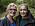 Sandra Lundgren och mamma Eva, porträtt i skogen.
