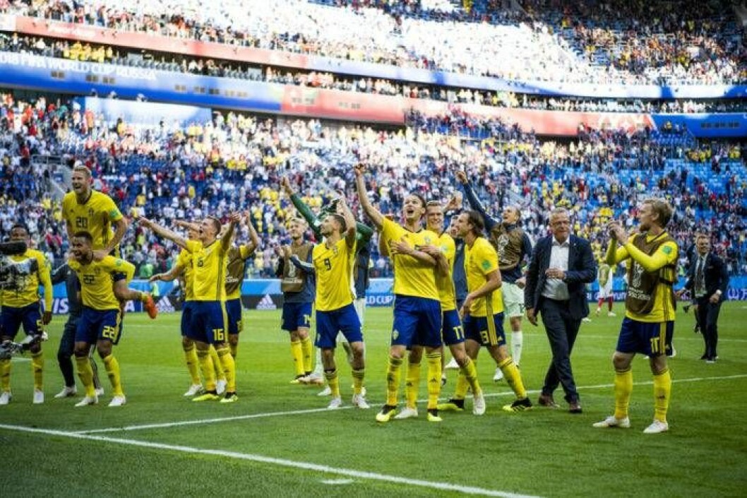 Efter fotbolls-VM i Ryssland blir det givetvis en krönika där tittarna kan återuppleva sommarens drama och de svenska framgångarna. Här efter segern mot Schweiz. Foto: IBL VM-krönikan SVT