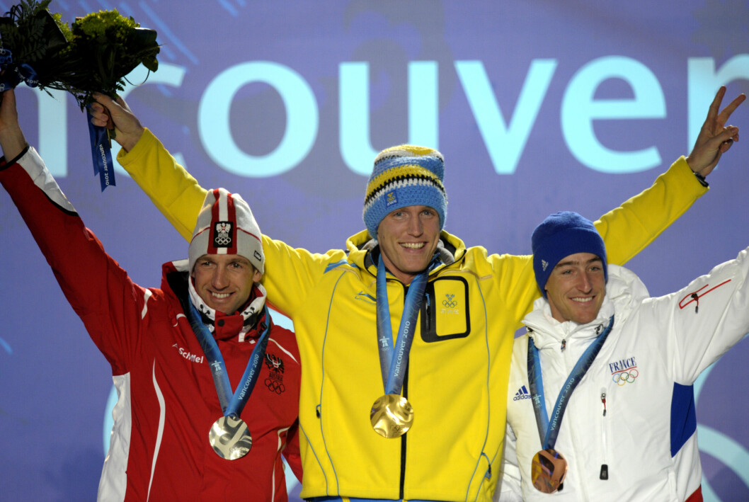 Björn Ferry stod högst upp på prispallen efter att ha tagit hem guldet i herrarnas jaktstart 12,5 kilometer under vinter-OS 2010. Björn Ferry vinter-OS 2010