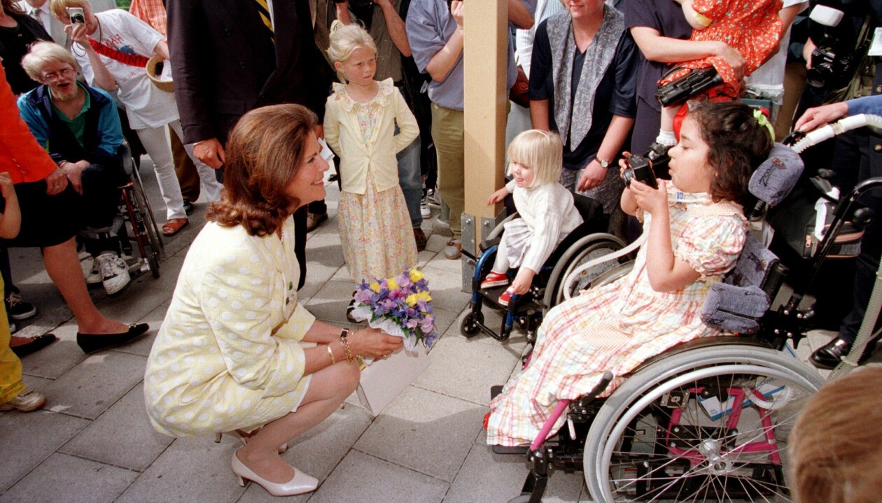<i>Foto: Charles Hammarsten / IBL</i> Drottning Silvia på Astrid Lindgrens barnsjukhus.