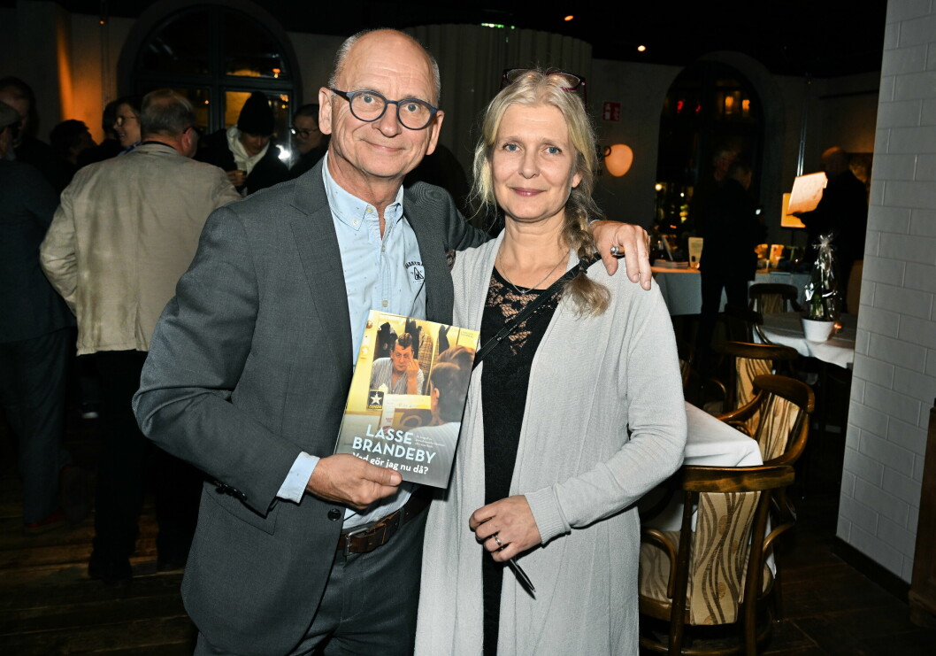 Lasse Råde och Anna Brandeby Harström på releasen av <span class=" italic" data-lab-italic_desktop="italic">Lasse Brandeby: Vad gör jag nu då?</span> den 28 november 2022. Lasse Råde och Anna Brandeby Harström på releasen av Lasse Brandeby: Vad gör jag nu då? den 28 november 2022.